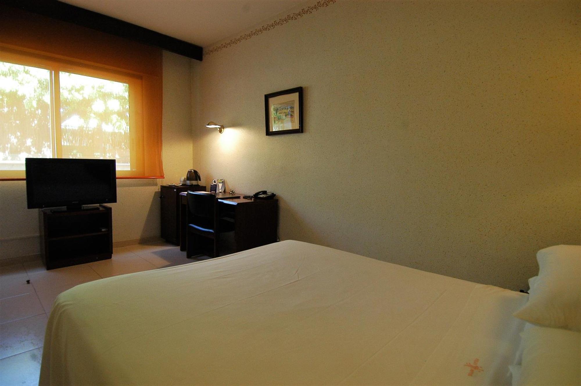 Felix Hotel Valls Habitación foto