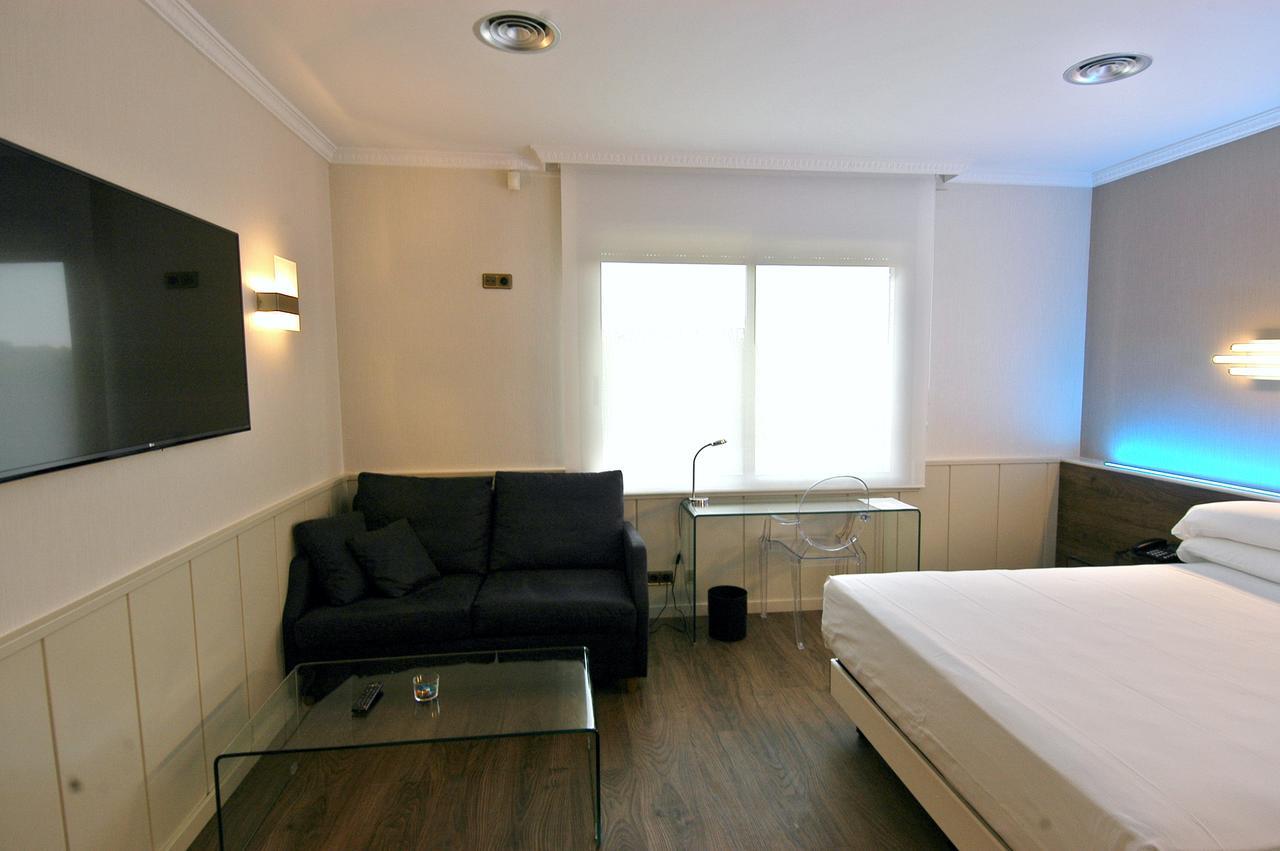 Felix Hotel Valls Habitación foto